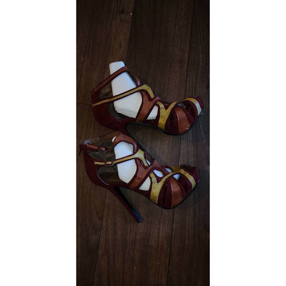 Liliana Platform Heels  - Picture 5 of 7